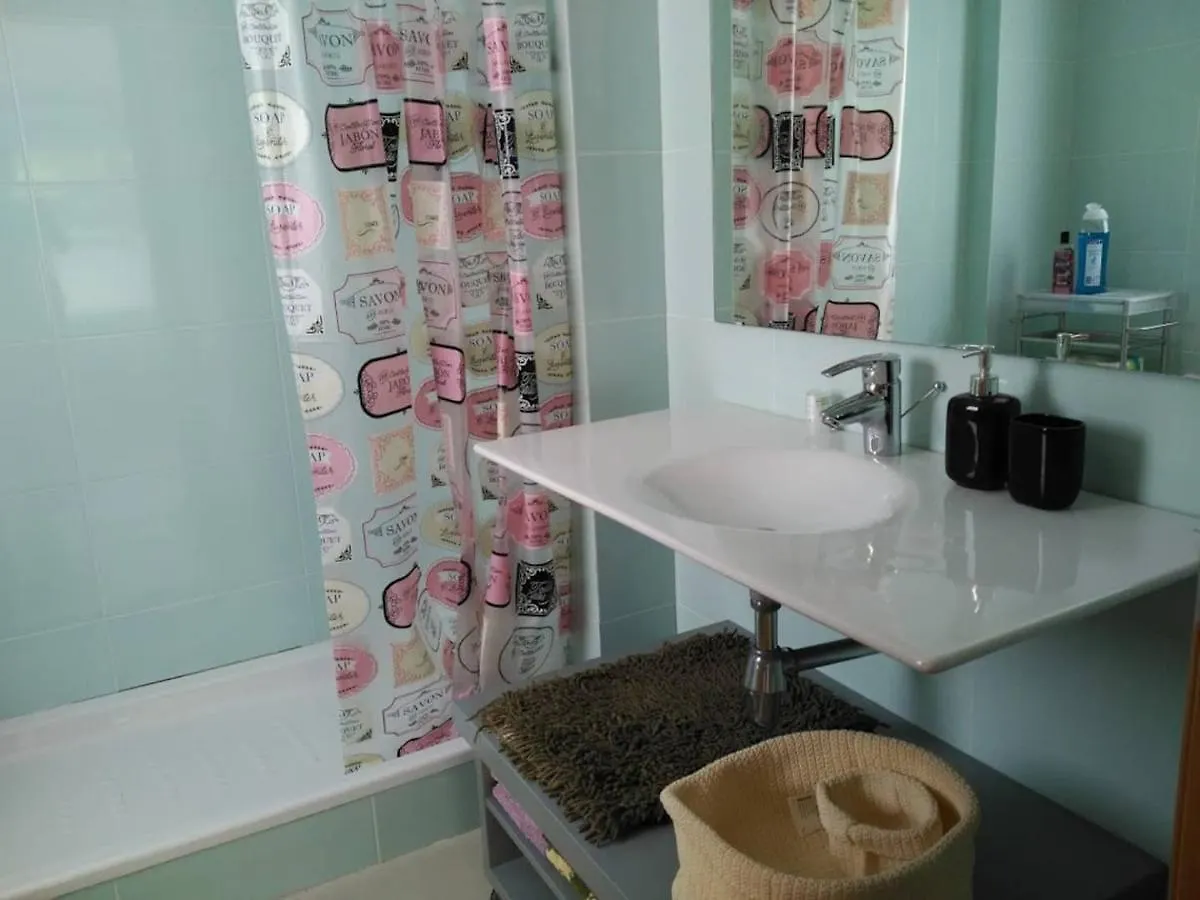 شقة Stylish Flat, 2 Bathrooms And Swimming Pool, Next To The Beach! سان أدريان دي بيزوس إسبانيا